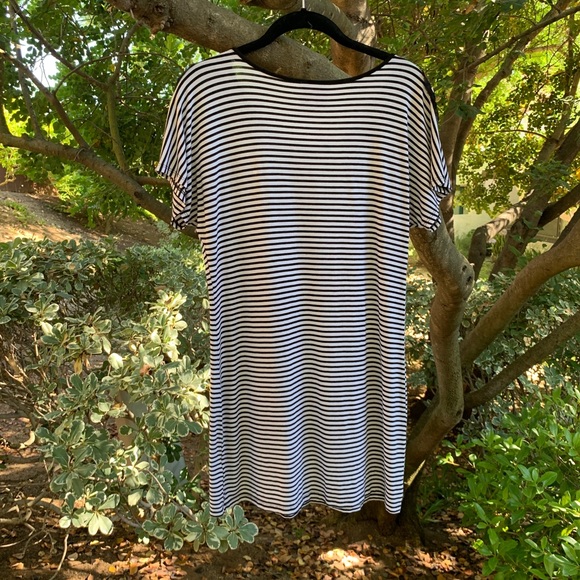 Romeo & Juliet Black & White Striped T-shirt Dres - Picture 4 of 4